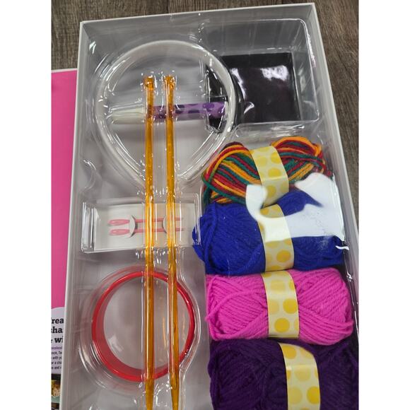 SPICE BOX: 1-2-3 Knitting Finger Arm Classic Knit DIY For Kids Crafts Project - Picture 3 of 7